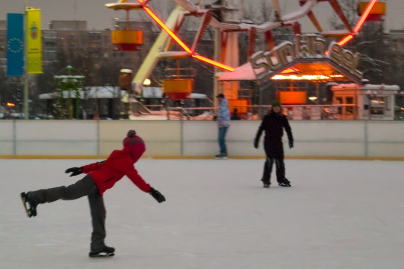 Patinoar-14 copy.jpg - Eu ţi-am zis că mi s-a înţepenit piciorul...
