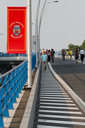 2011_06_18_AME1541.jpg - ASCII