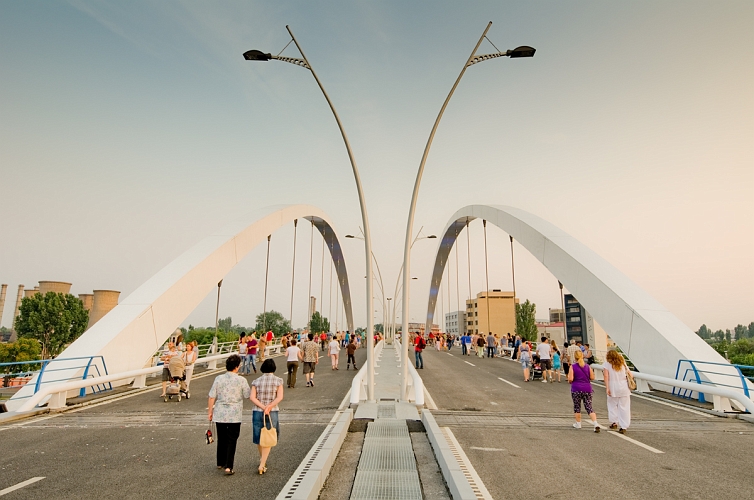 2011_06_18_AME1651.jpg - ASCII