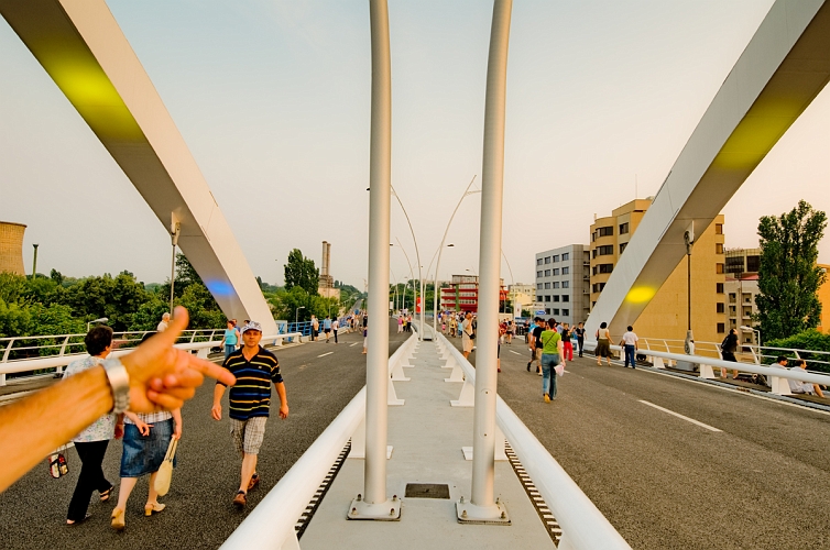 2011_06_18_AME1660.jpg - ASCII